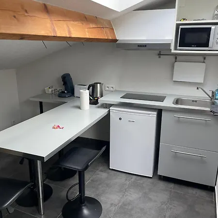 Studio7 Proche Fac Climatise Apartamento *